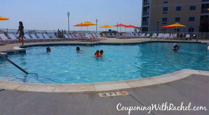 hotel breakers pool